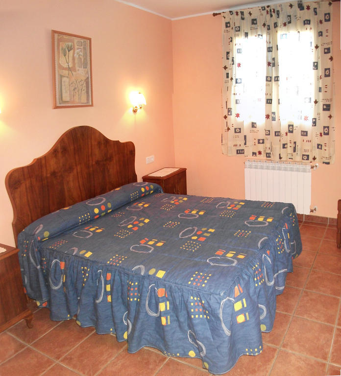 Apartamentos Casa Ferras Вальдерробрес Номер фото